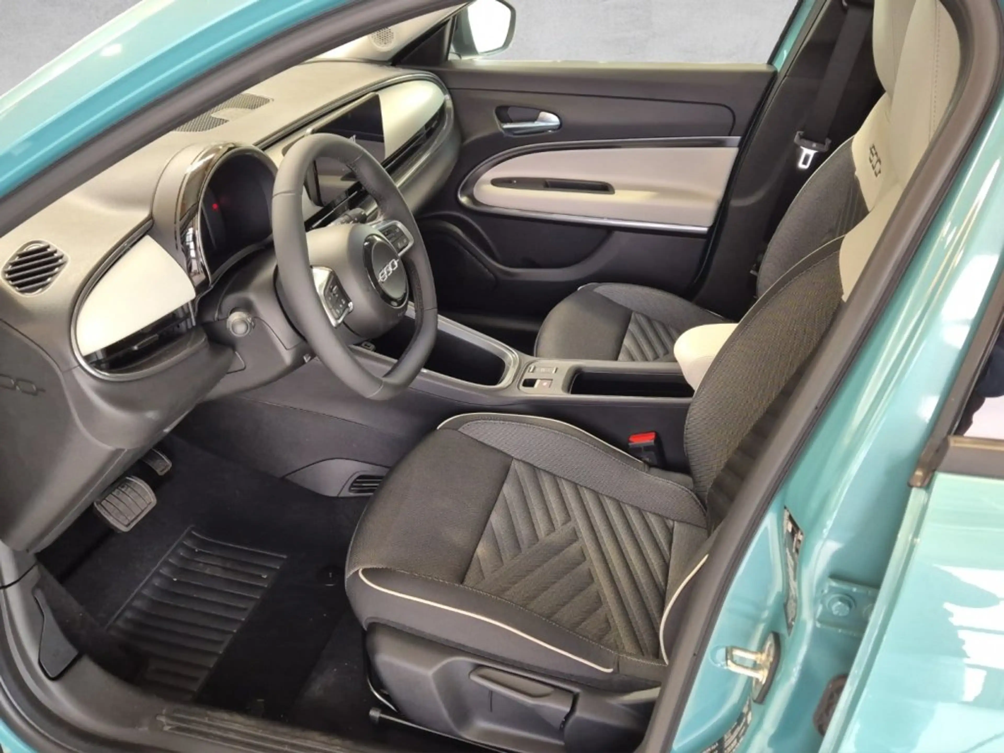 Fiat 600 La Prima Elektro 156 54 kWh — photo 8