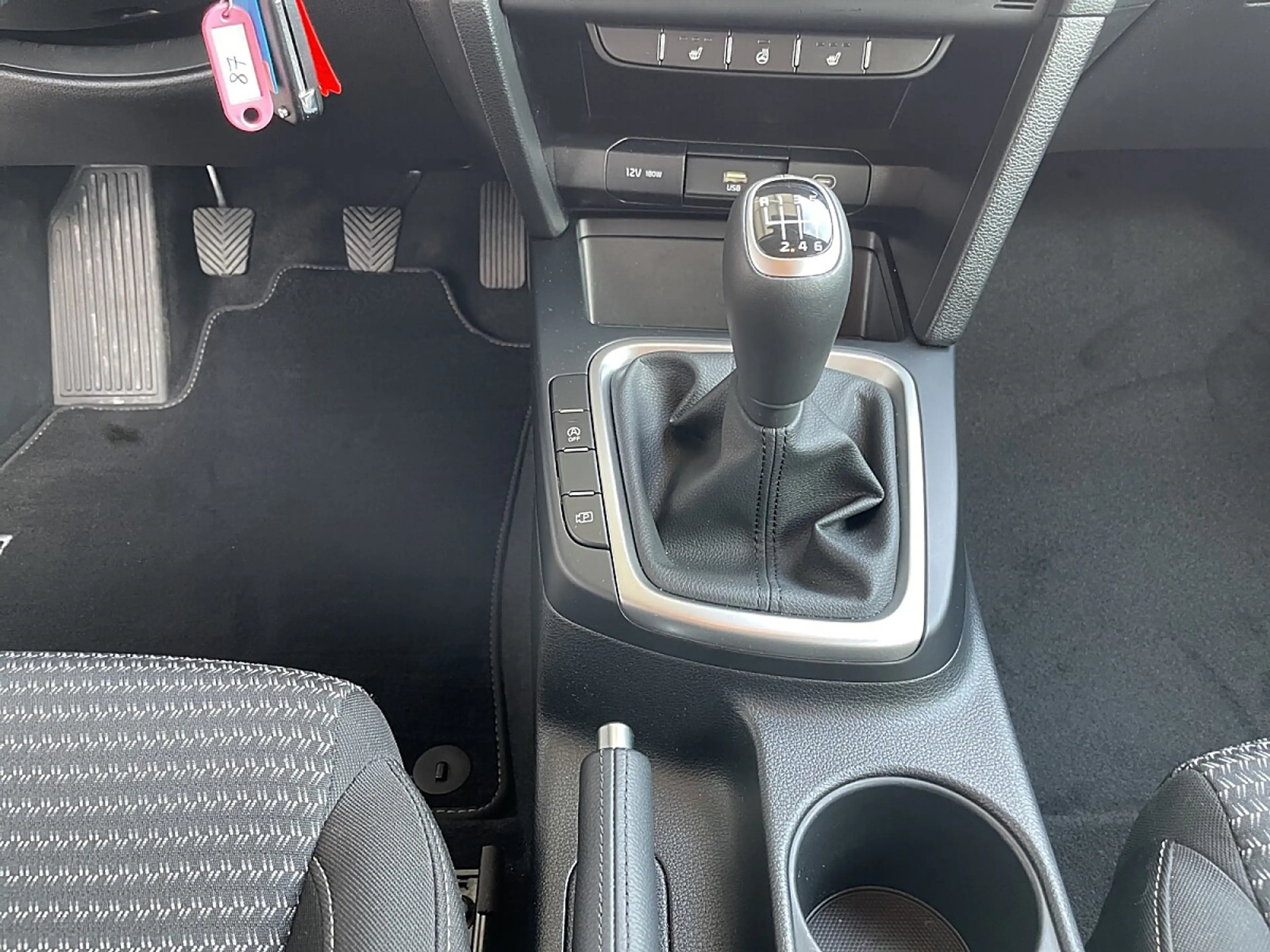 Kia Ceed SW / cee'd SW ceed SW 1,5 TGDI Silber — photo 10