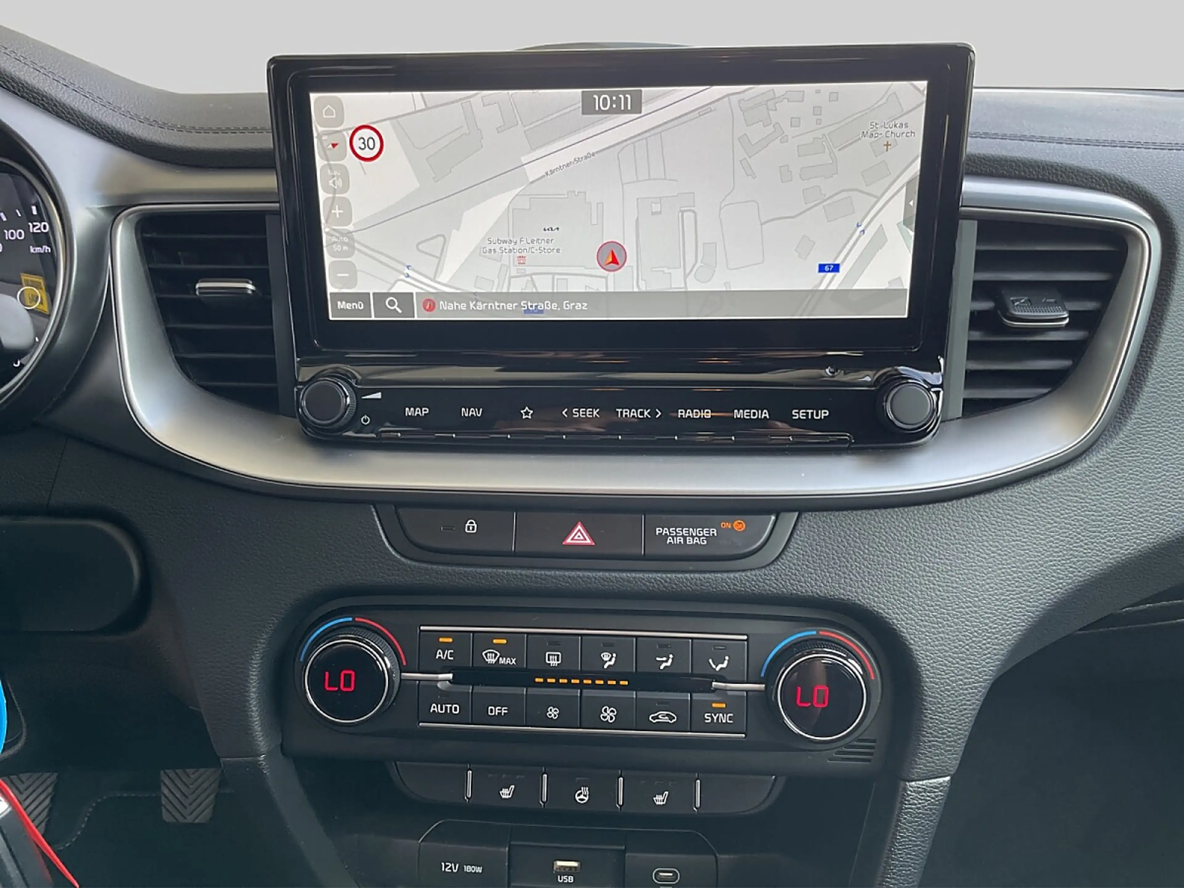 Kia Ceed SW / cee'd SW ceed SW 1,5 TGDI Silber — photo 11