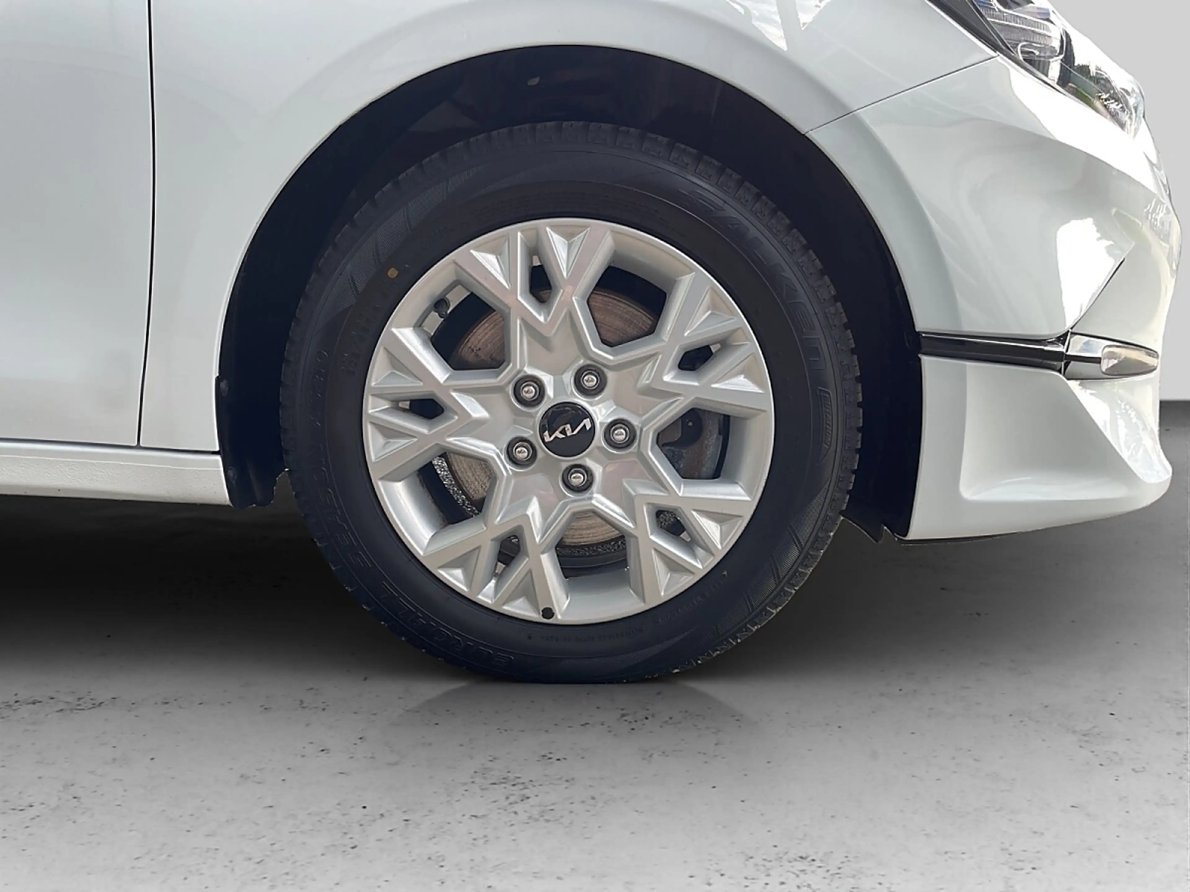 Kia Ceed SW / cee'd SW ceed SW 1,5 TGDI Silber — photo 14