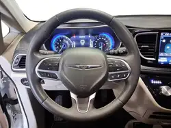 Chrysler Pacifica снимка Chrysler Pacifica