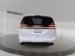 Chrysler Pacifica снимка Chrysler Pacifica