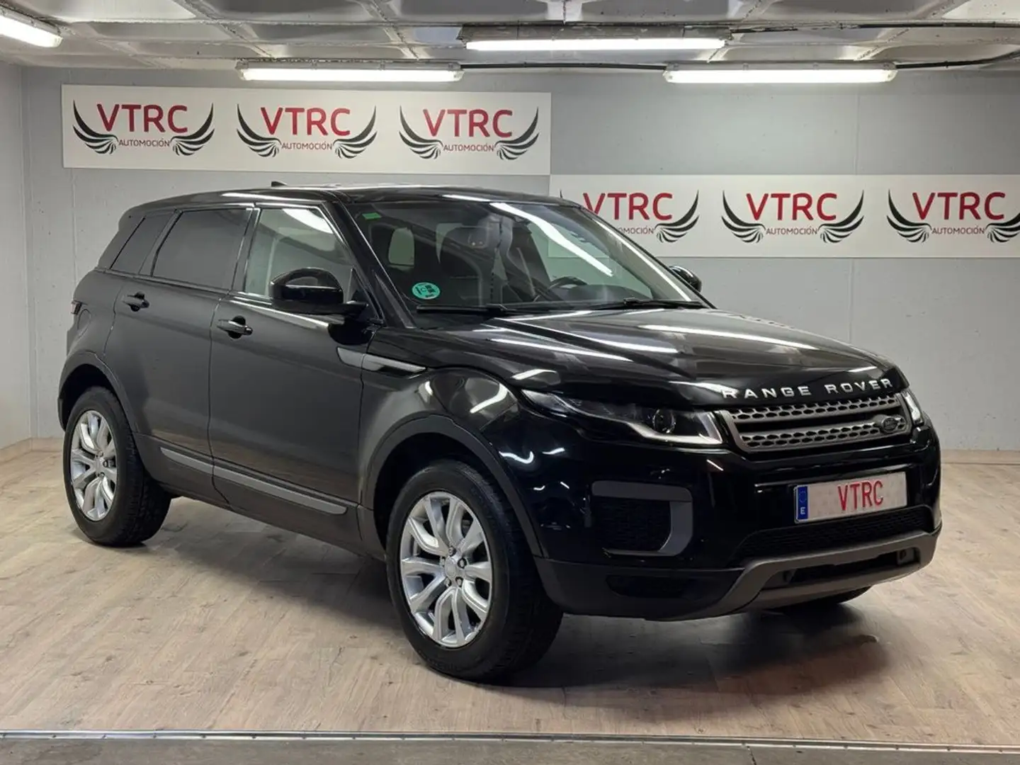 Land Rover Range Rover Evoque 2.0eD4 Pure 2WD 150, 110kW/150 PS Zwart - 1