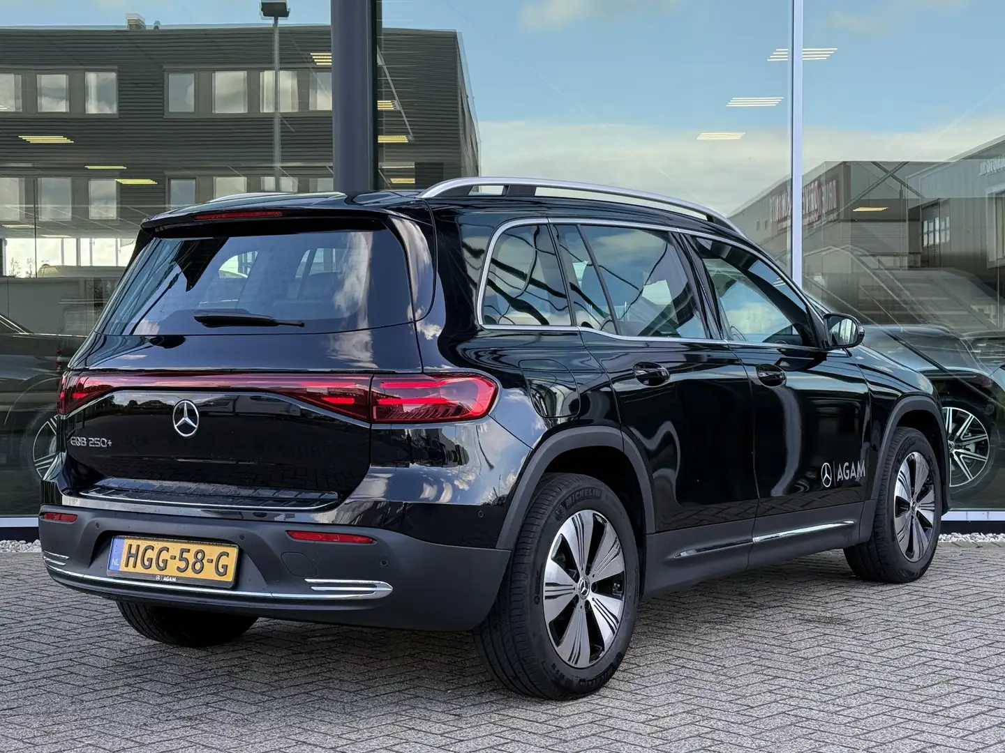 Mercedes-Benz EQB 250 250+ Essential Line 71 kWh Noir - 2