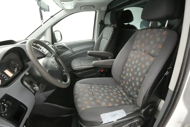 Mercedes-Benz Vito view 20