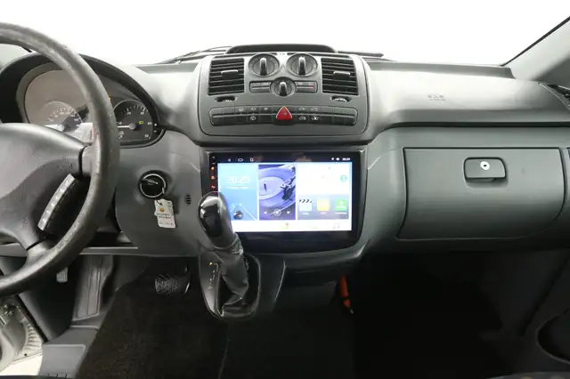 Mercedes-Benz Vito view 10