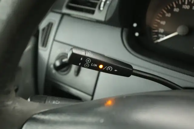 Mercedes-Benz Vito view 17