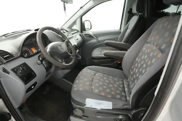 Mercedes-Benz Vito view 8