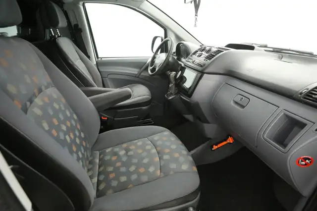Mercedes-Benz Vito view 21