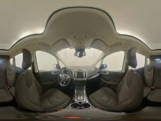 Ford S-Max view 13