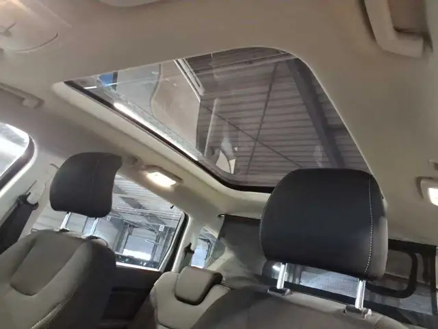 Ford S-Max view 14