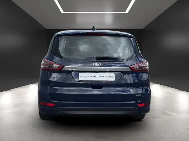 Ford S-Max view 9