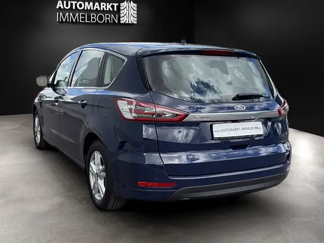 Ford S-Max view 10