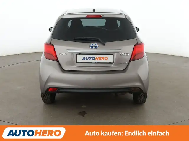 Toyota Yaris view 5