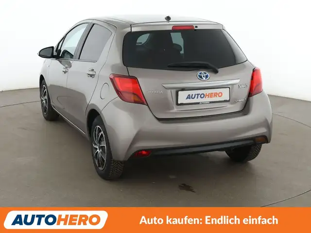 Toyota Yaris view 4