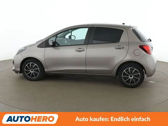 Toyota Yaris view 3