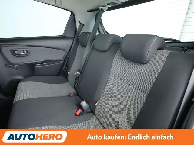 Toyota Yaris view 14
