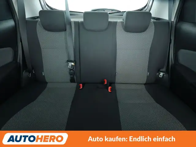 Toyota Yaris view 15