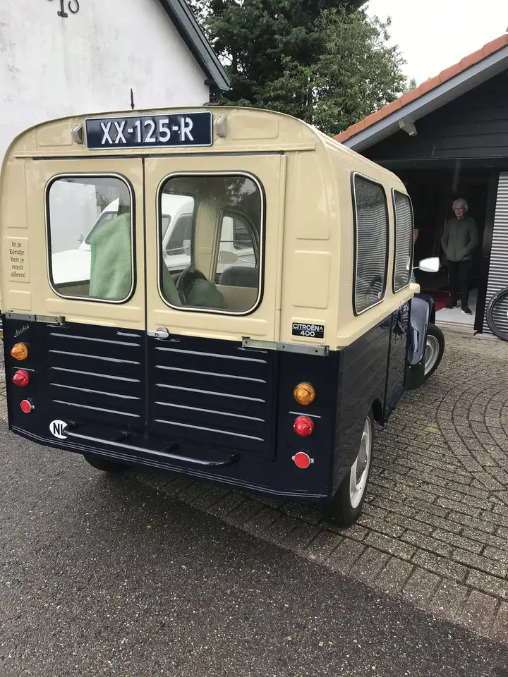 Citroen 2CV AK 400, foto 2