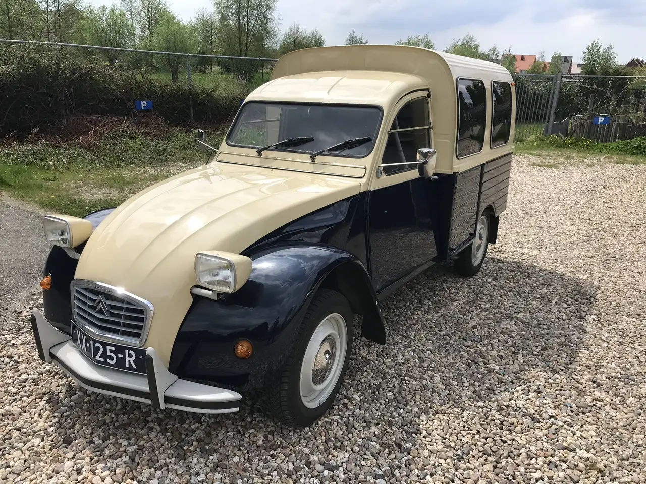 Citroen 2CV AK 400, foto 4