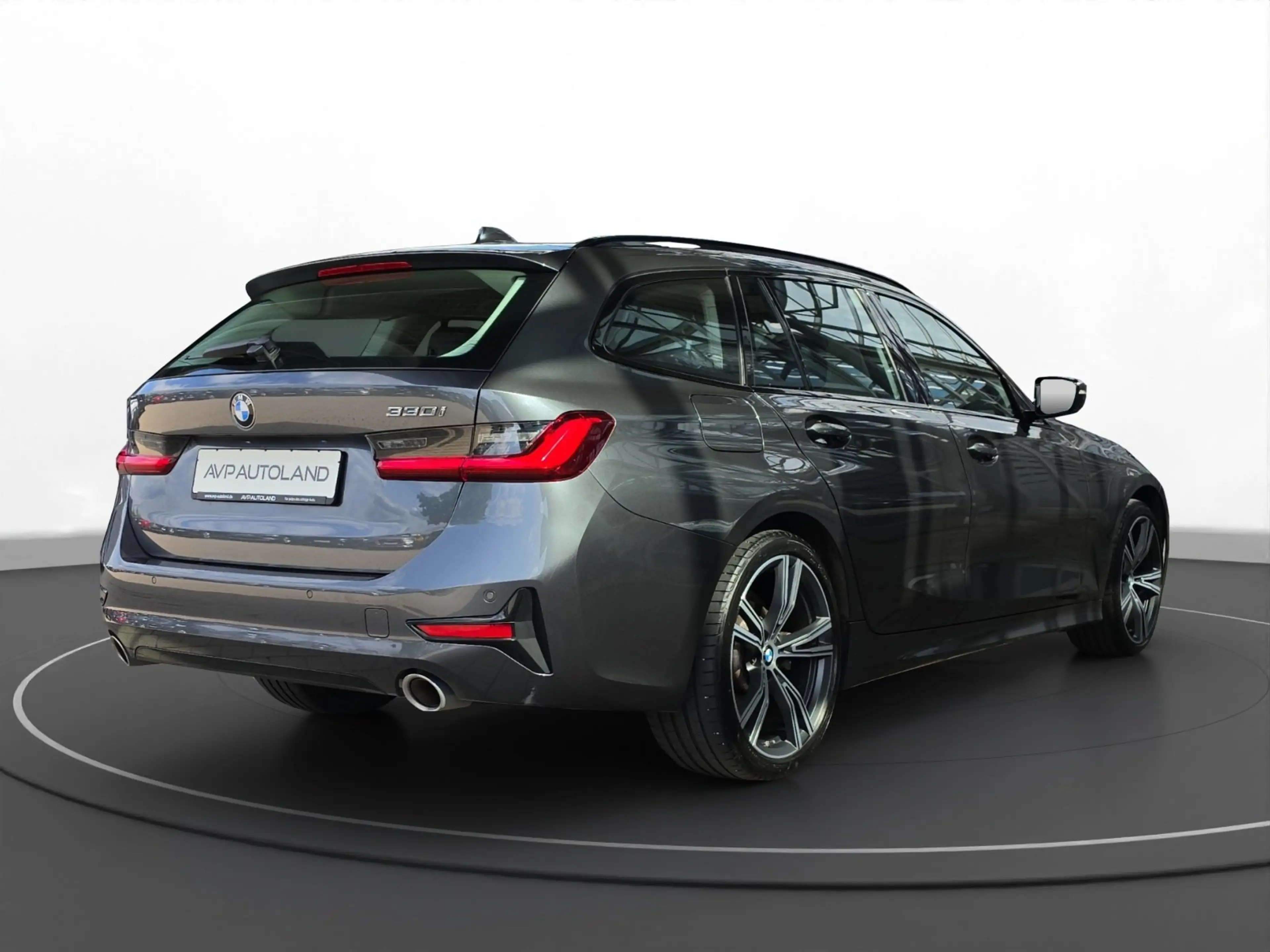 BMW 330 i Touring SPORTLINE LED | HiFi-LAUTSPRECHER — photo 5