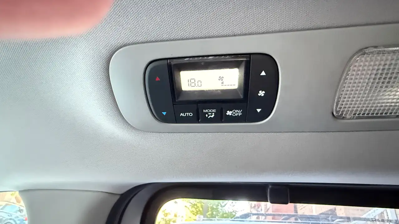 Honda Odyssey снимка Honda Odyssey