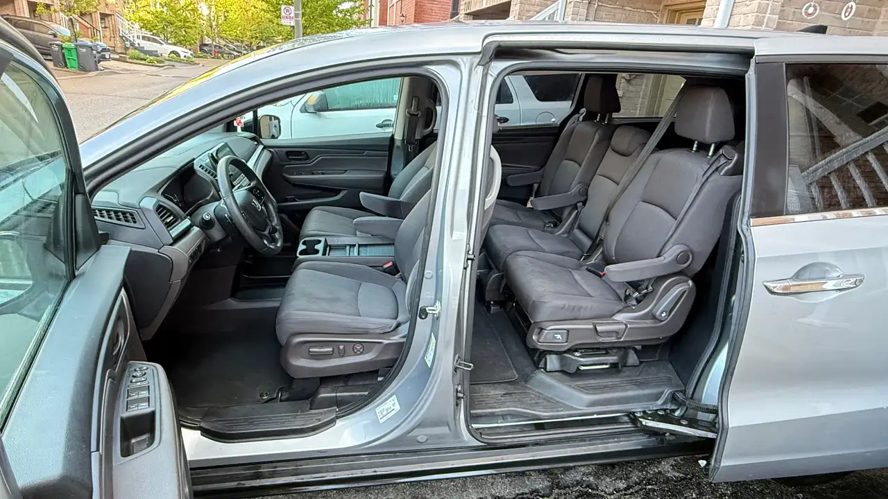 Honda Odyssey снимка Honda Odyssey