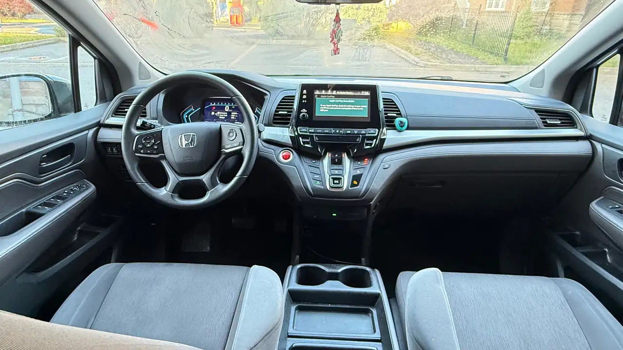 Honda Odyssey снимка Honda Odyssey