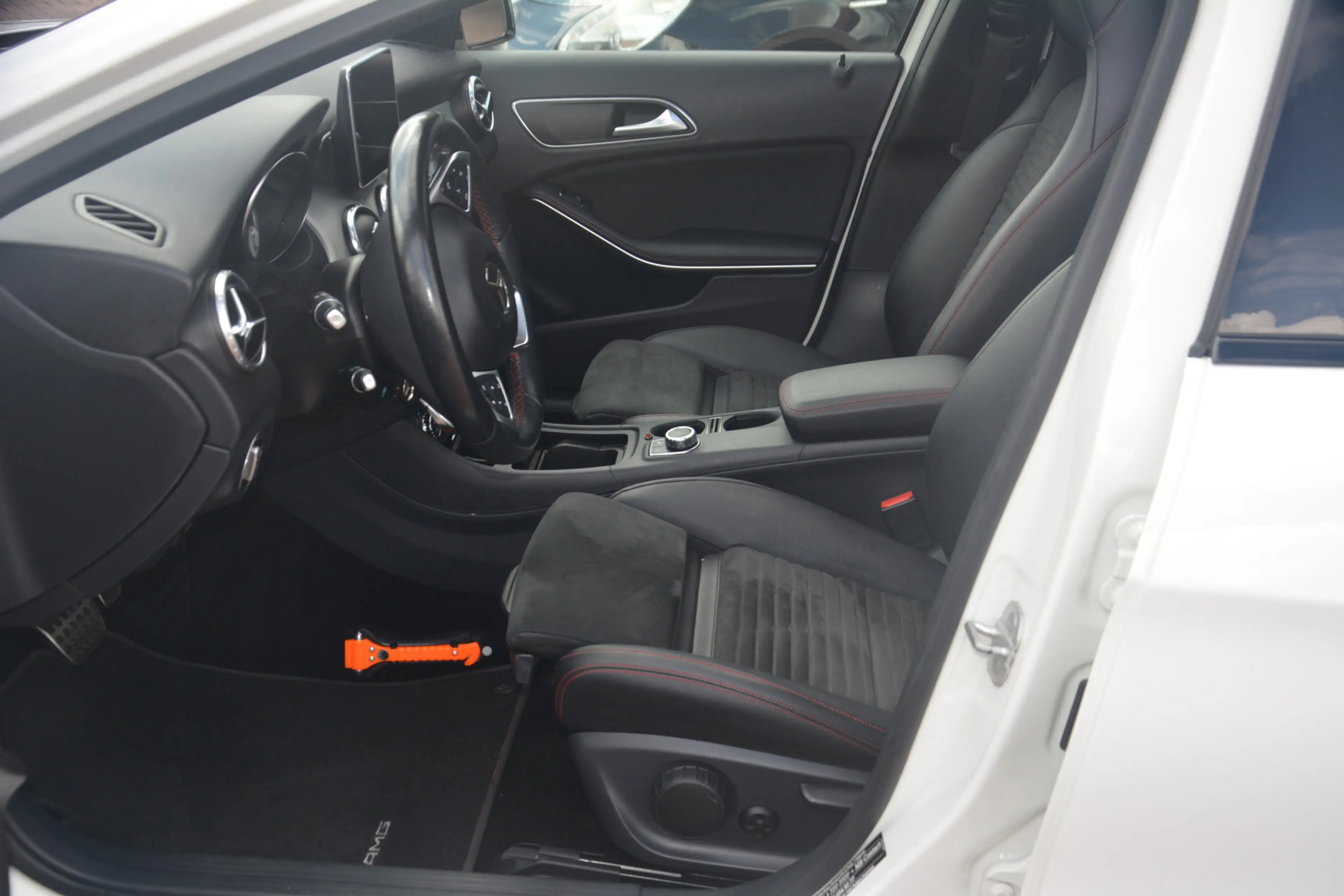 Mercedes-Benz GLA 180 Ambition 1e eigenaar dealeronderhouden 63155 NAP A — photo 13