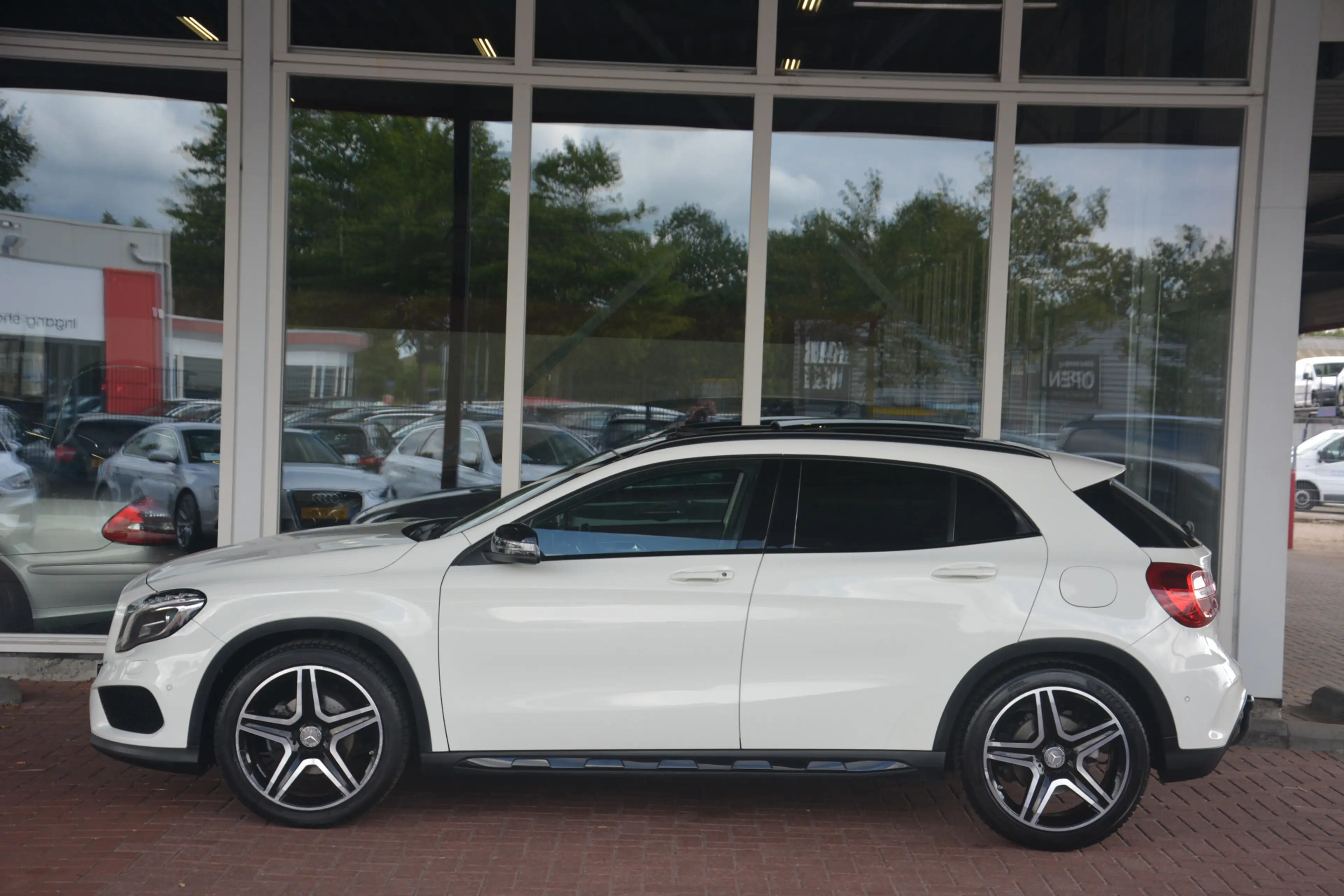 Mercedes-Benz GLA 180 Ambition 1e eigenaar dealeronderhouden 63155 NAP A — photo 6