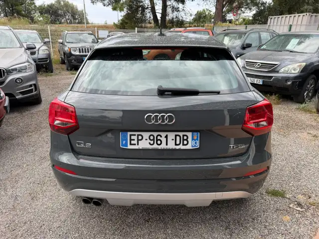 Audi Q2 view 4