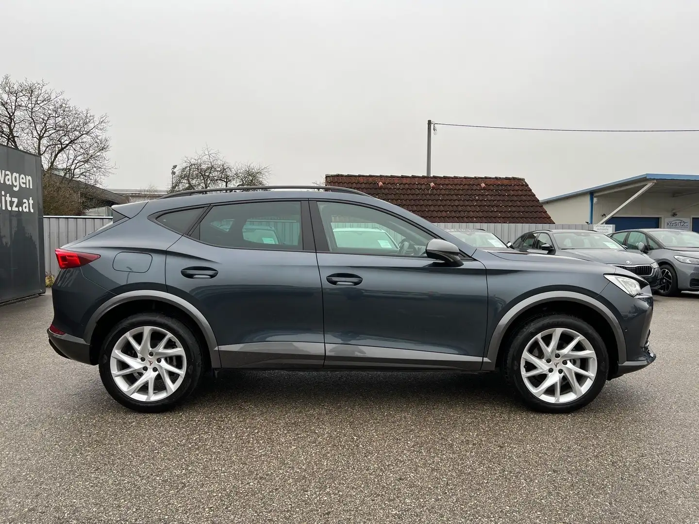 CUPRA Formentor 1,5 TSI DSG | ACC*NAVI*RFK Gris - 2