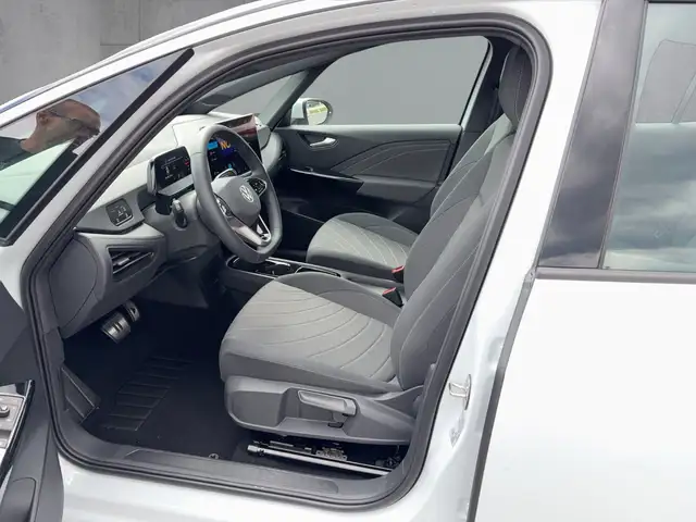 Volkswagen Id.3 view 9