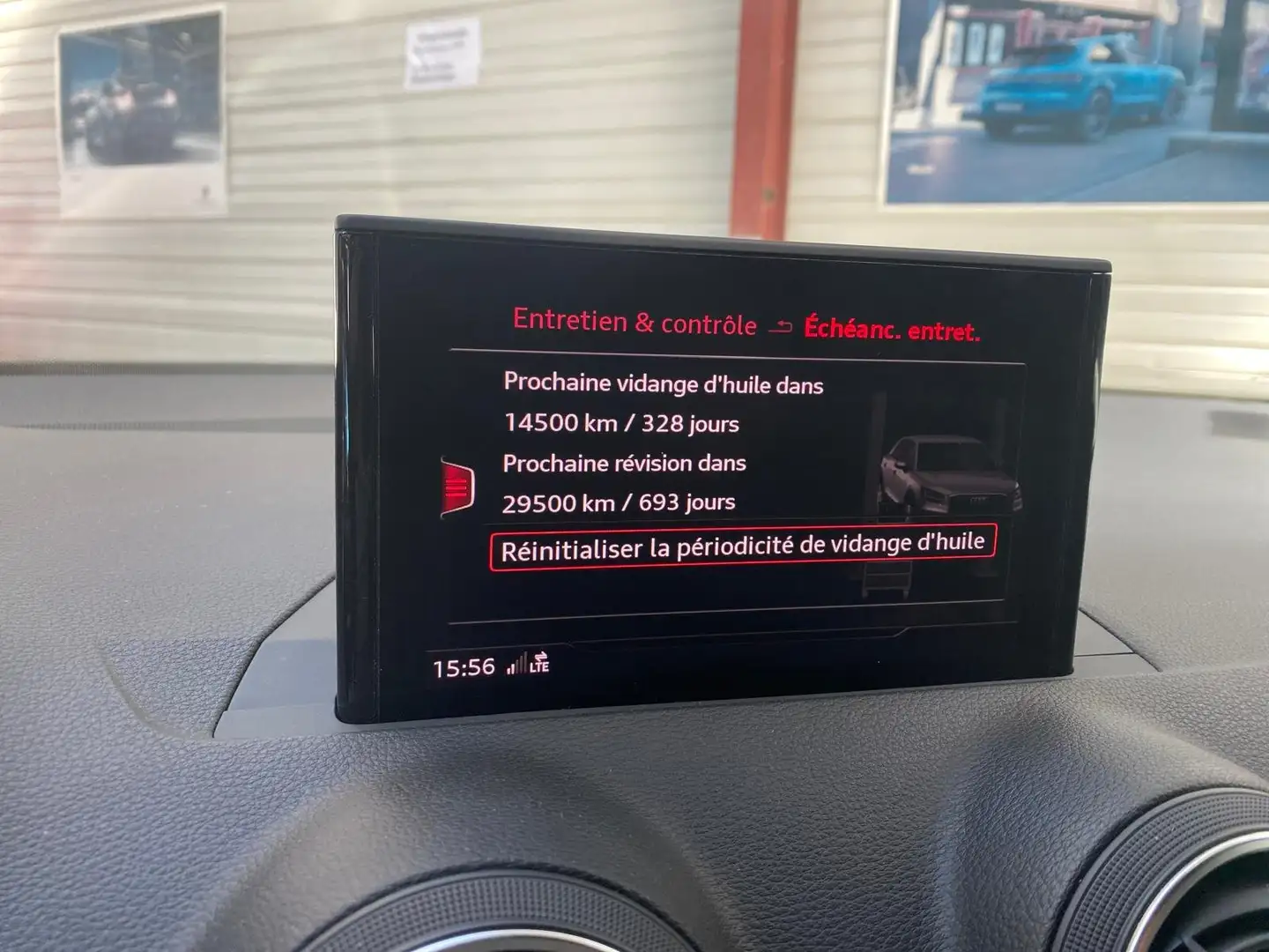 Audi Q2 35 TFSI COD 150 S tronic 7 S Line Schwarz - 2