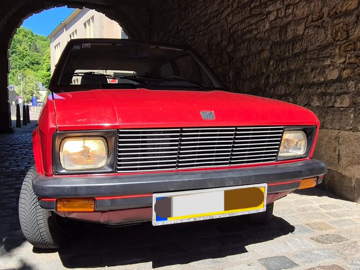 Zastava Yugo Koral45 Rot - 2