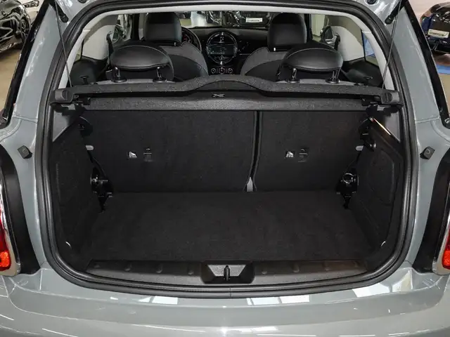 Mini Hatch view 17