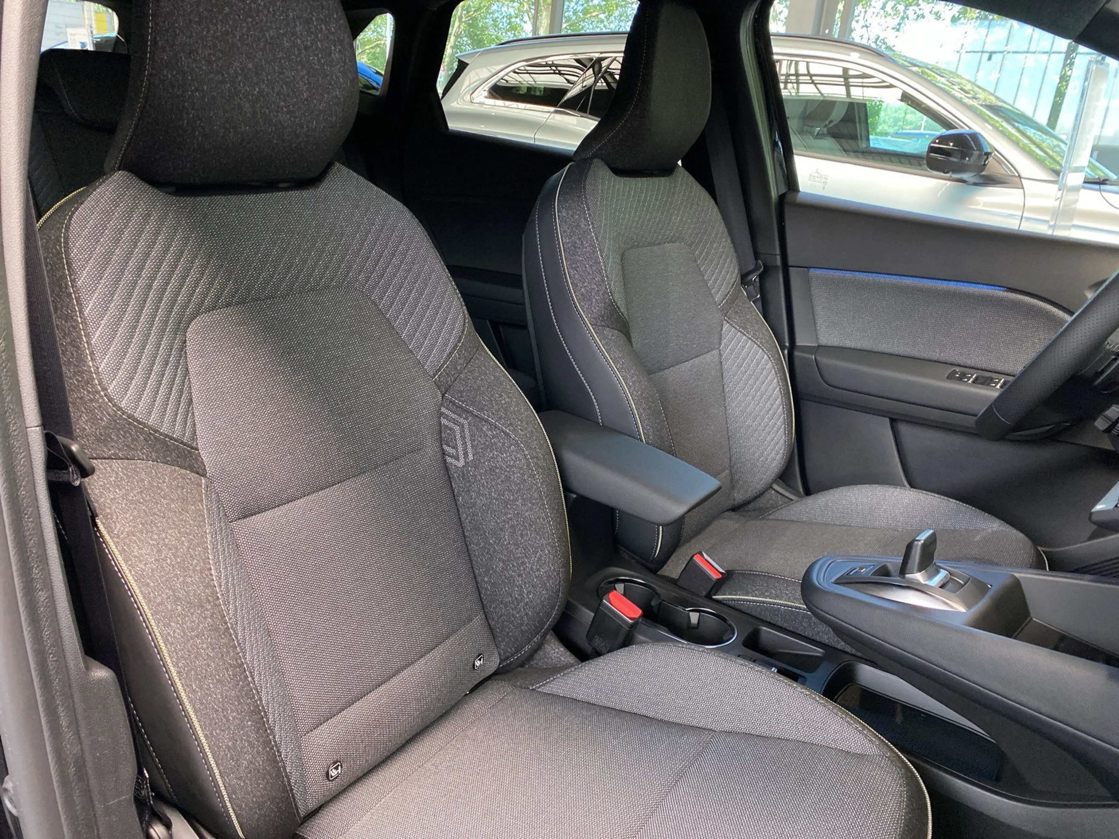 Renault Symbioz Techno Mild Hybrid 140 EDC ACC Navi — photo 13