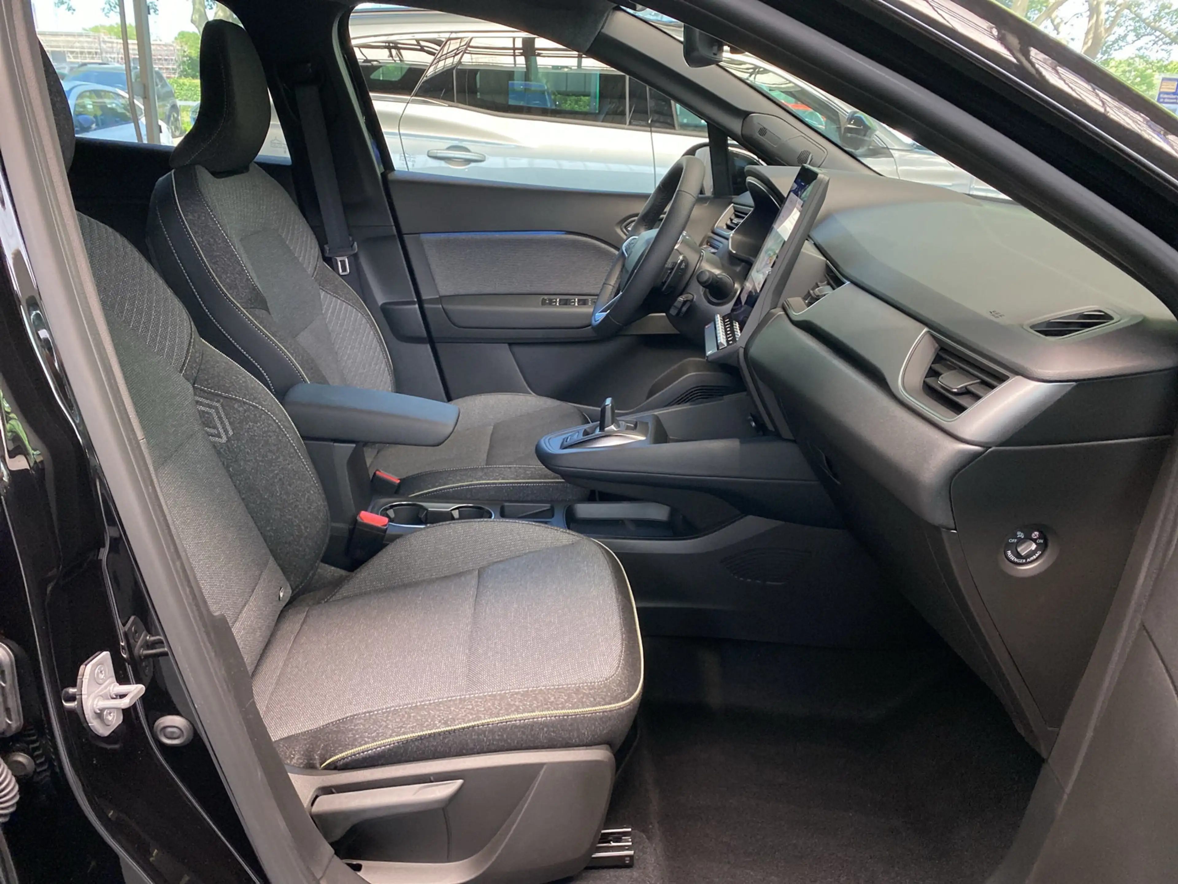 Renault Symbioz Techno Mild Hybrid 140 EDC ACC Navi — photo 11