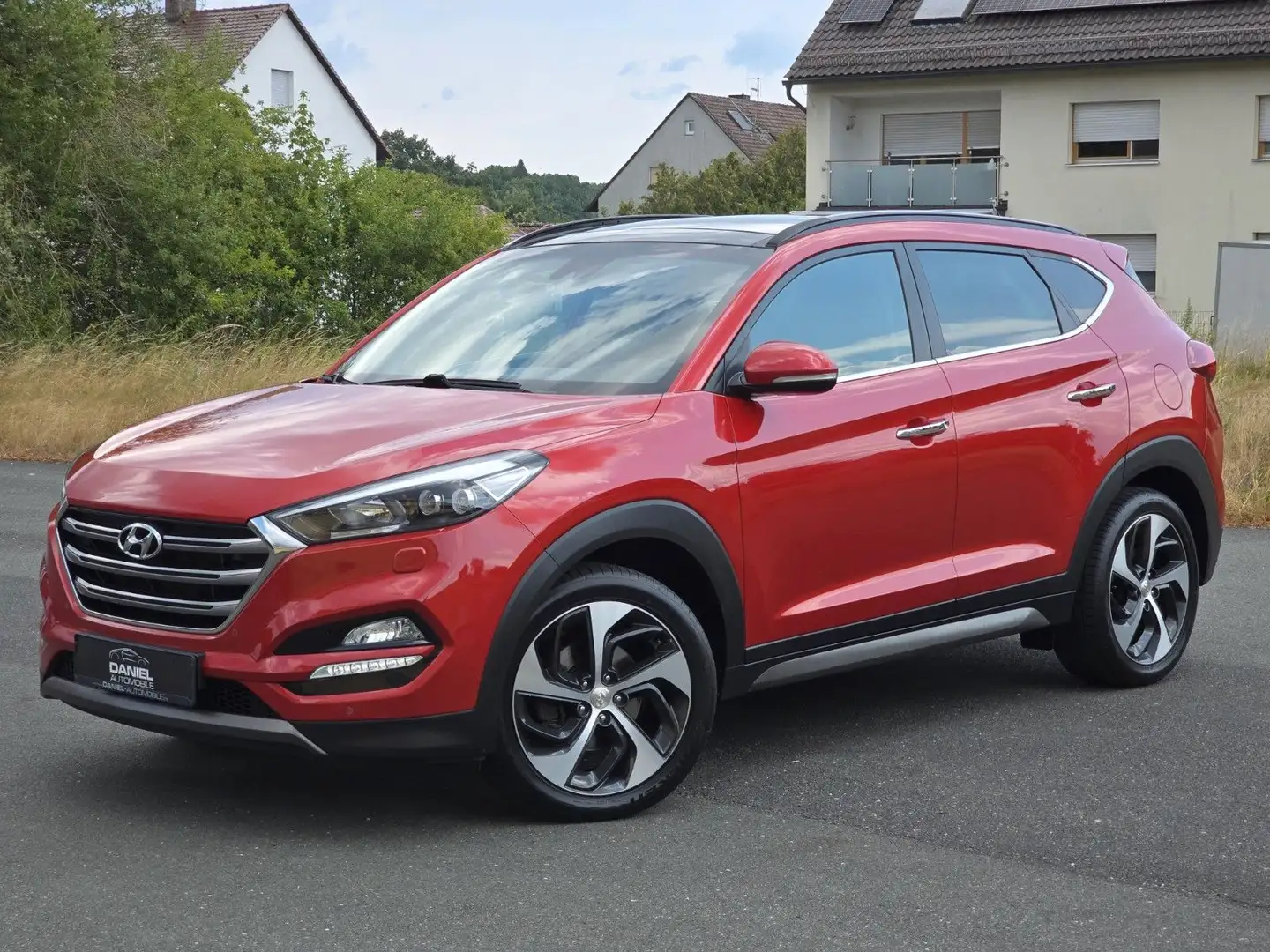Hyundai TUCSON Premium 2.0 CRDi 4WD LED+NAVI+PANO+4xSHZG Roşu - 2