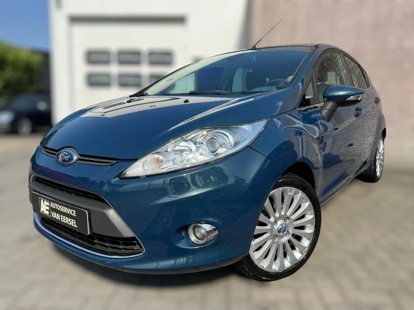 Ford Fiesta 1.4 Titanium PDC / ECC / VERWARMDE VOORRUIT / NL A Blauw - 1
