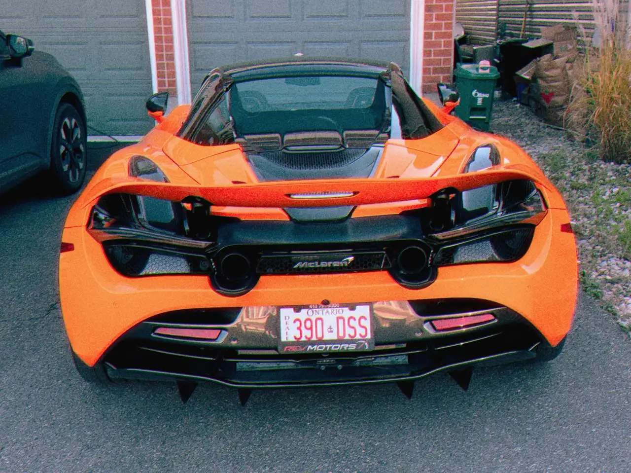 McLaren 720S снимка McLaren 720S