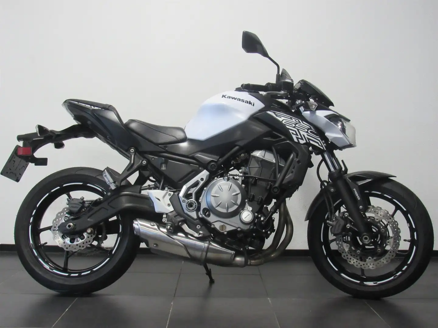 Kawasaki Z 650 ABS Wit - 1
