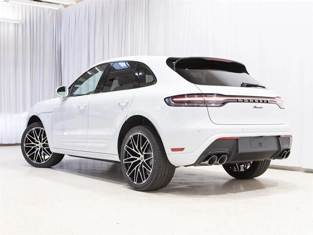 Porsche Macan снимка Porsche Macan