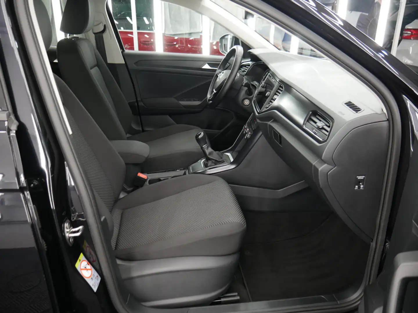 Volkswagen T-Roc 1.0 TSI KLIMA PDC SITZHEIZUNG NAVI Schwarz - 2