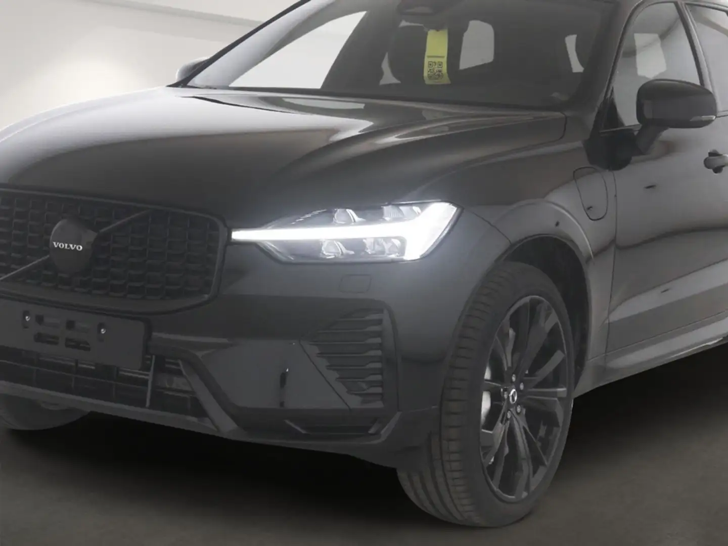 Volvo XC60 T6 Plus Black Edition Recharge Plug-In Hybrid AWD Schwarz - 2