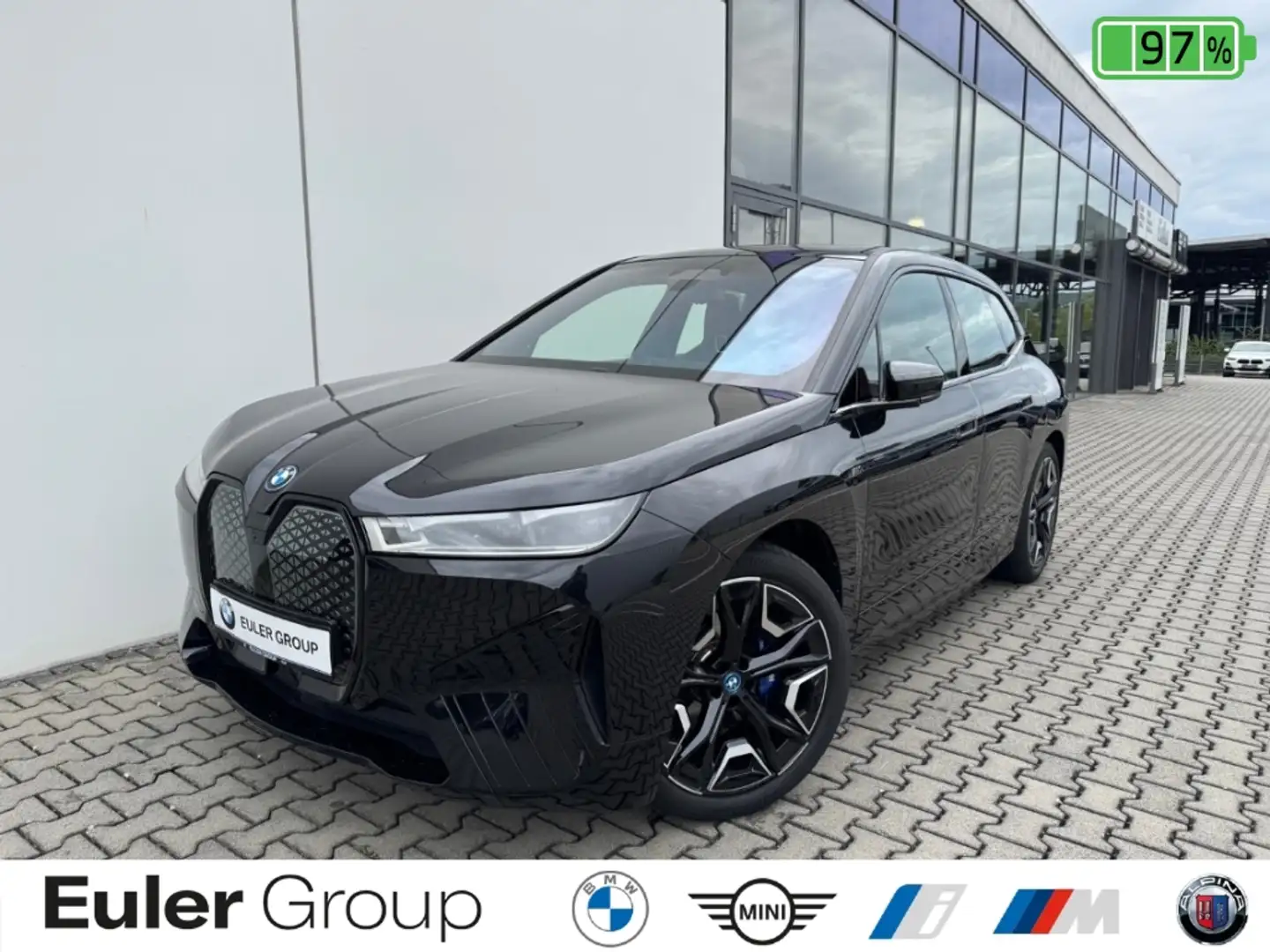 BMW iX M60 AHK PANO DrivAssProf B&W ParkassProf Schwarz - 1