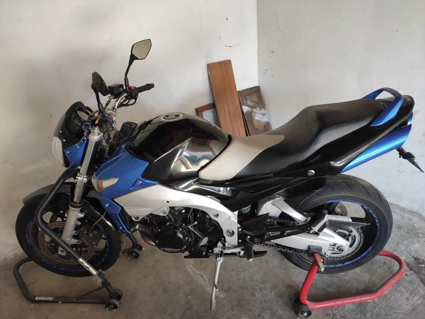 Suzuki GSR 600 Blu/Azzurro - 2