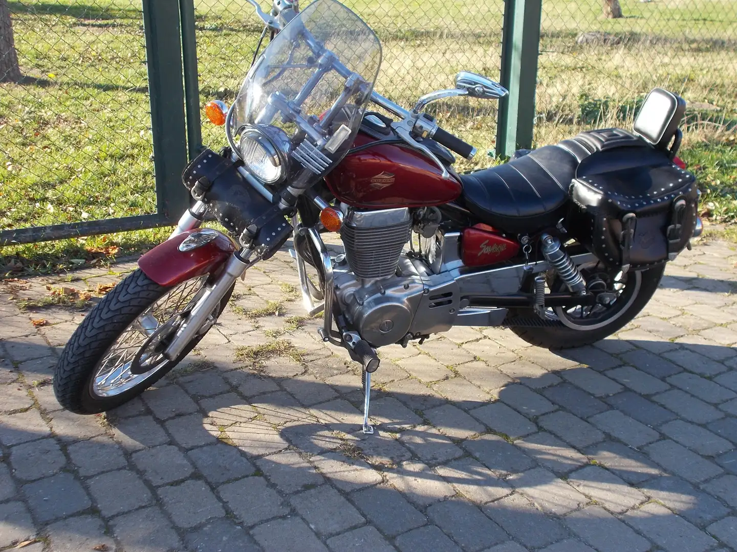 Suzuki LS 650 Savage, super Zustans Rood - 1