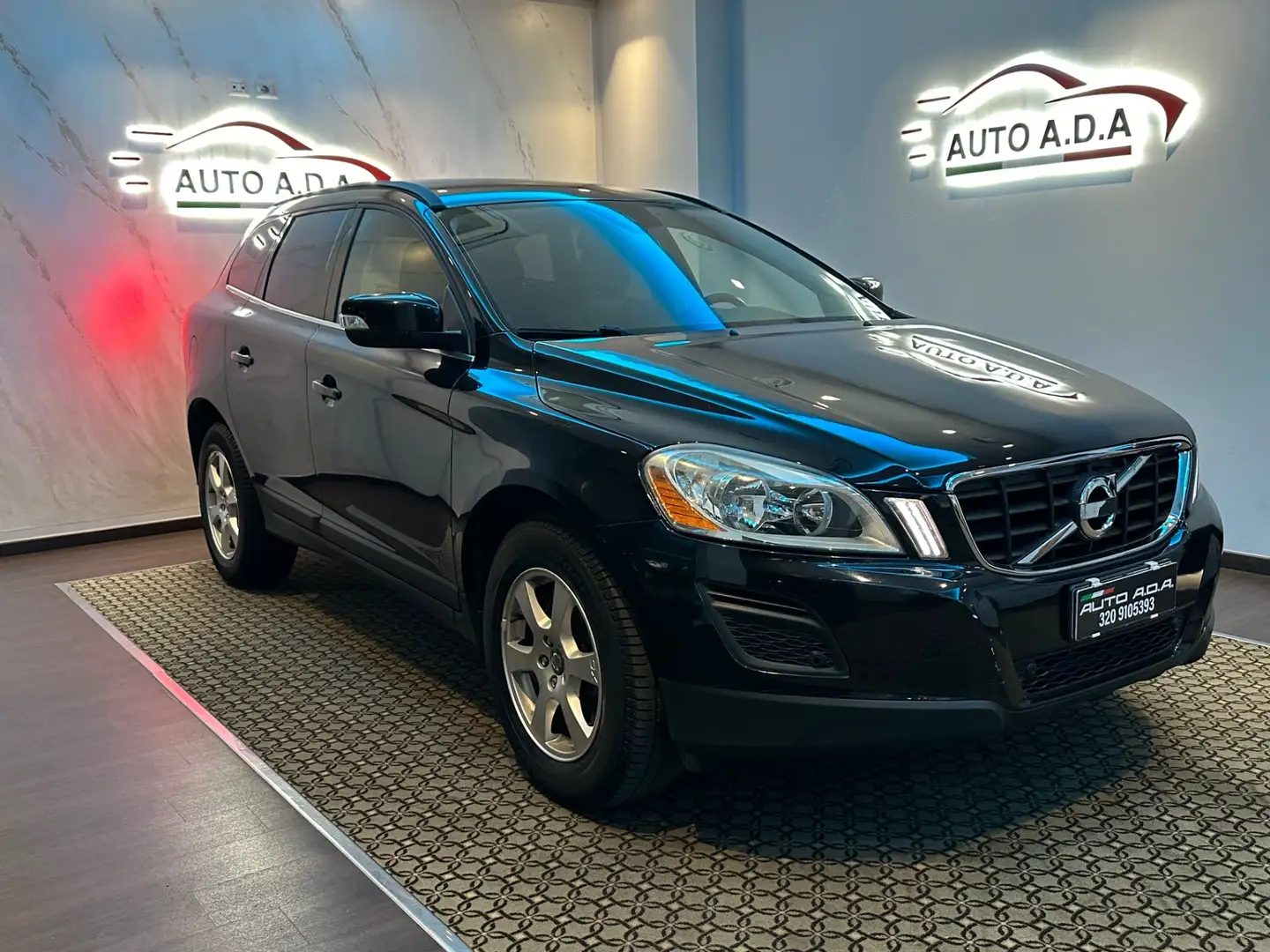 Volvo XC60 XC60 D3 Momentum Blu/Azzurro - 2