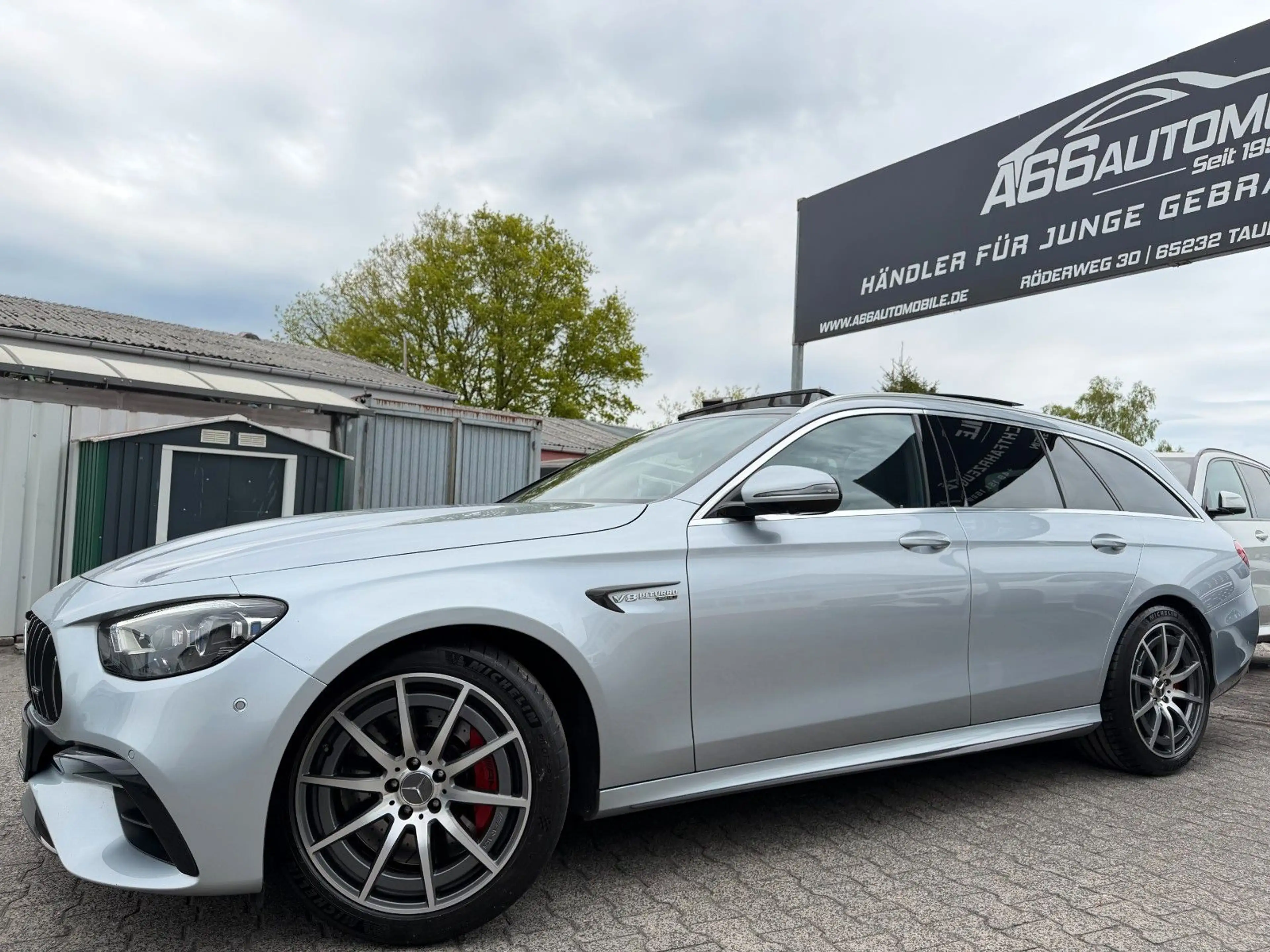 Mercedes-Benz E 63 AMG 4M+ PANO*Carbon I+II*DISTR+*360°*Burm — photo 9